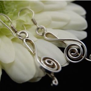 Vintage sterling treble clef musical note earrings